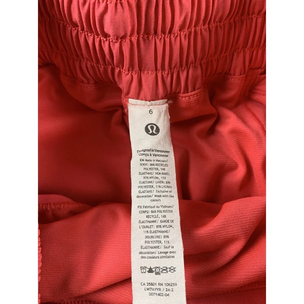 Lululemon Hotty Hot High-Rise Lined Short 2.5” inseam Size 6